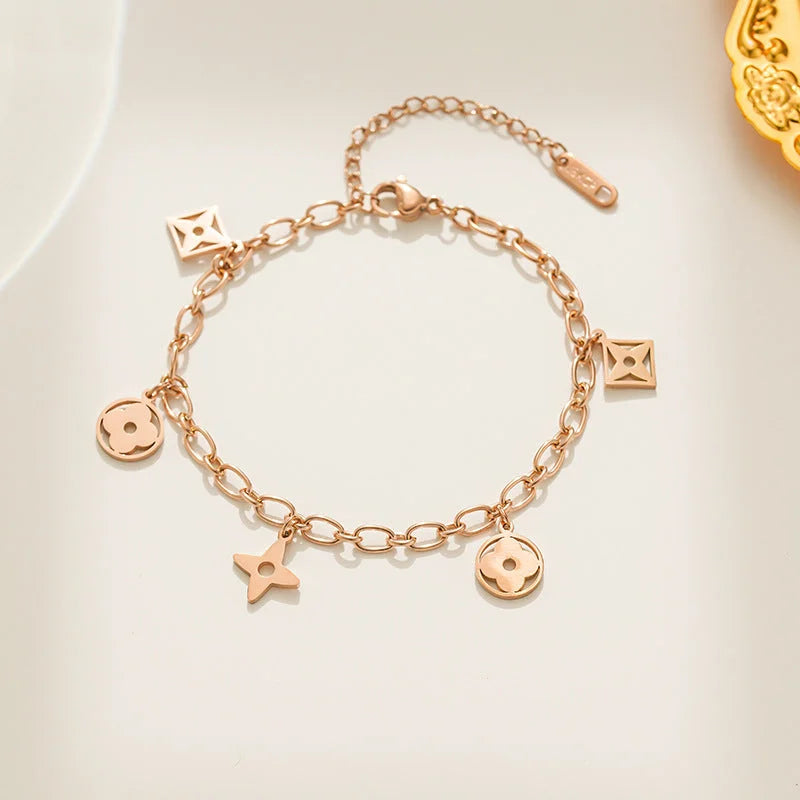 The Analeia Bracelet